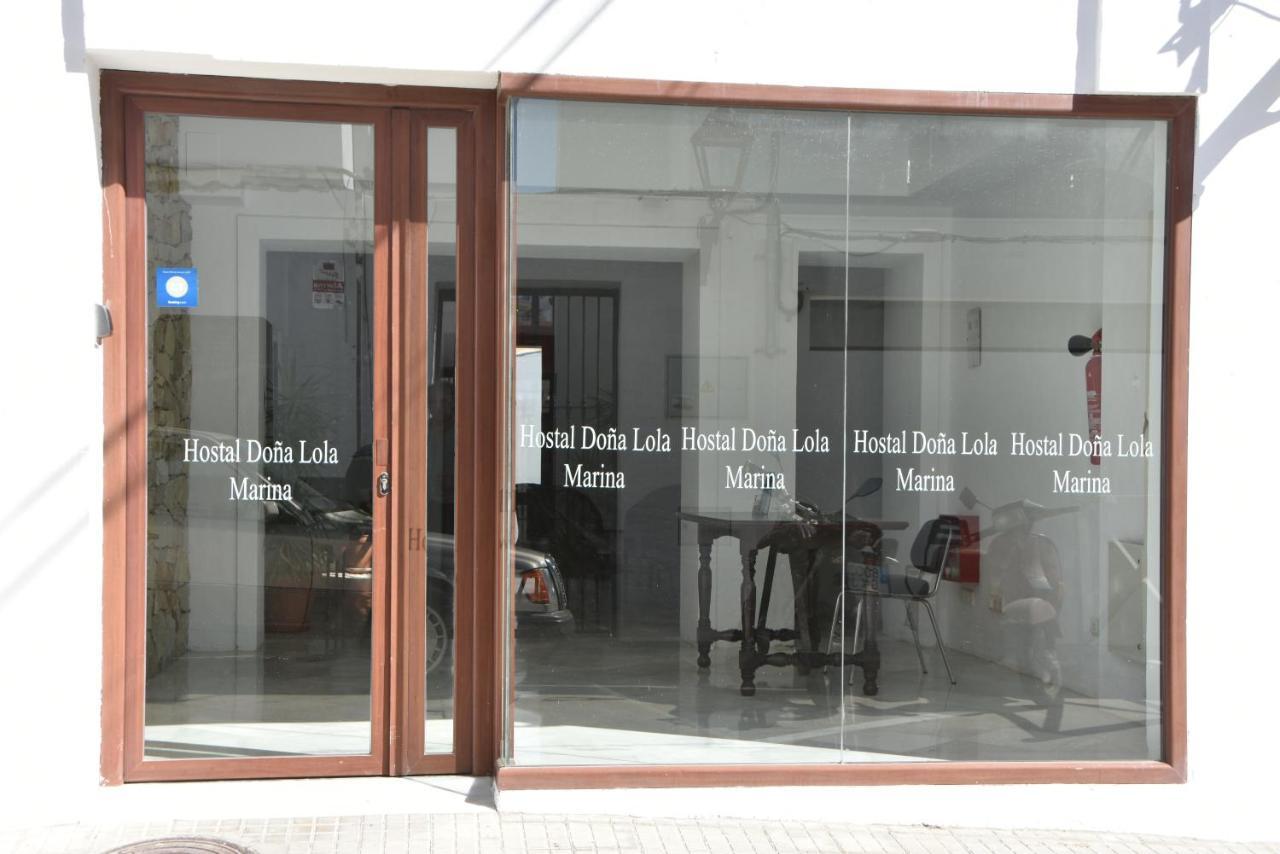 Hostal Dona Lola Marina Захара-де-лос-Атунес Экстерьер фото