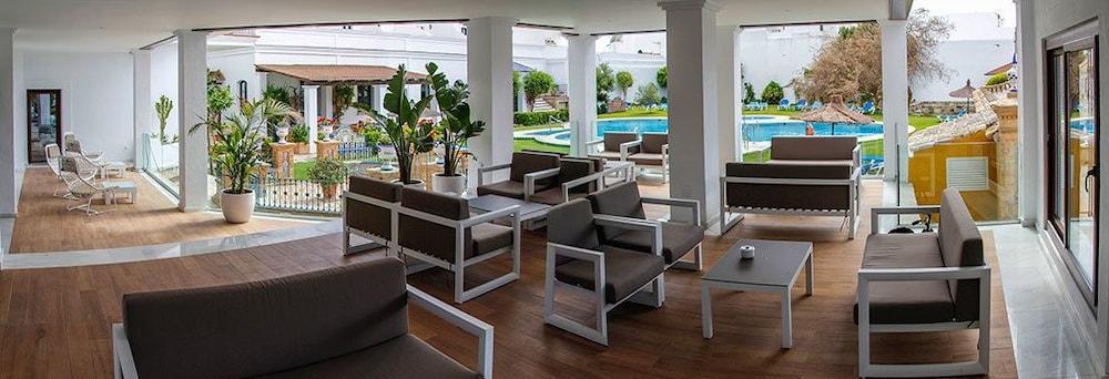 Hostal Dona Lola Marina Захара-де-лос-Атунес Экстерьер фото